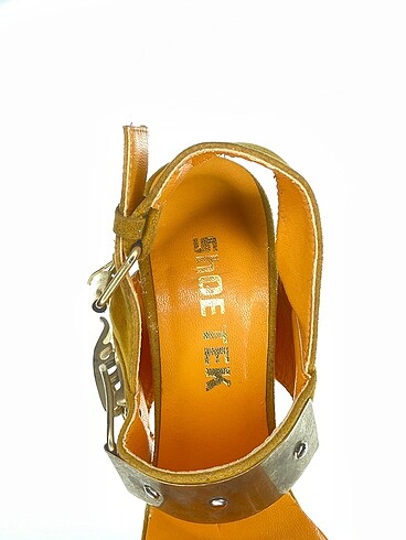 37 Beden sarı Renk Diğer Stiletto %70 İndirimli.
