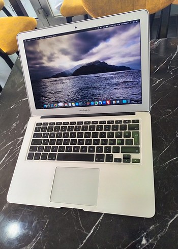 Macbook Air i5 işlemci laptop