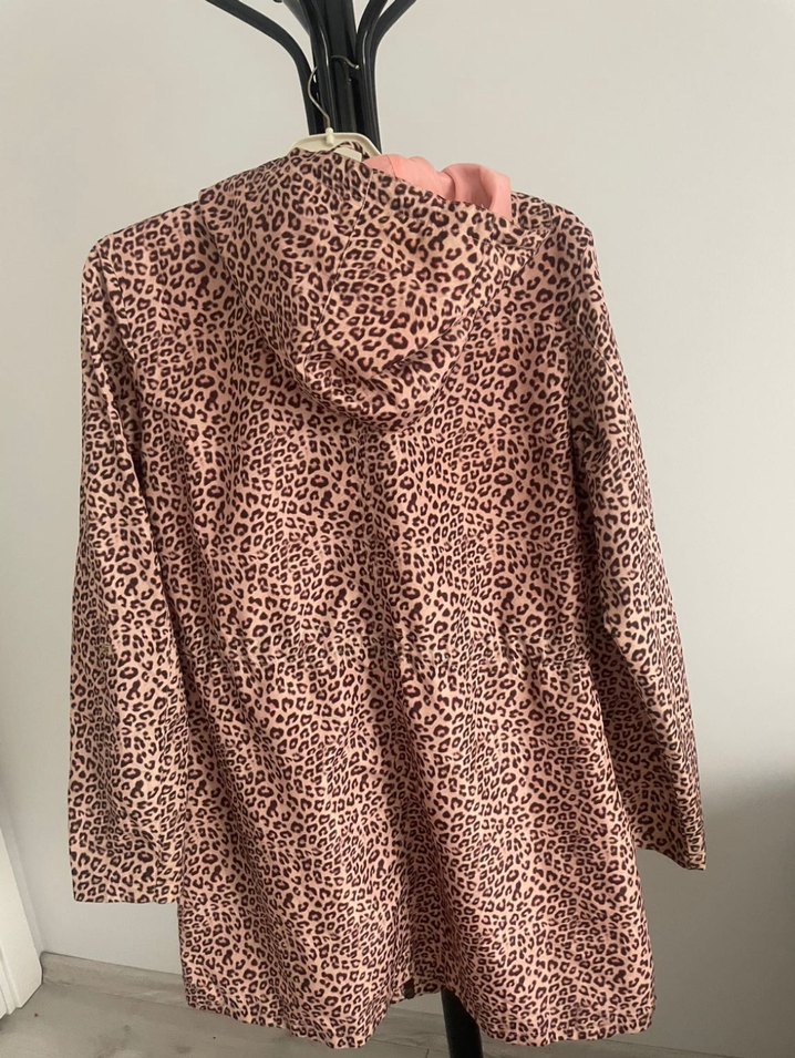 Leopar Desenli Yağmurluk - Görsel 3