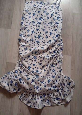 Beyaz Mavi Çiçekli Drapeli Mini Elbise - Görsel 2