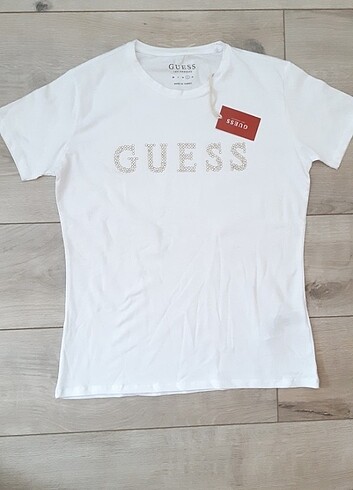 Guess bayan tişört 