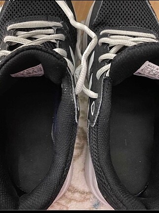 38 Beden siyah Renk Orjinal Adidas koşu ayakkabısı