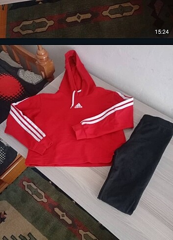 10 yas kız taytlı takim