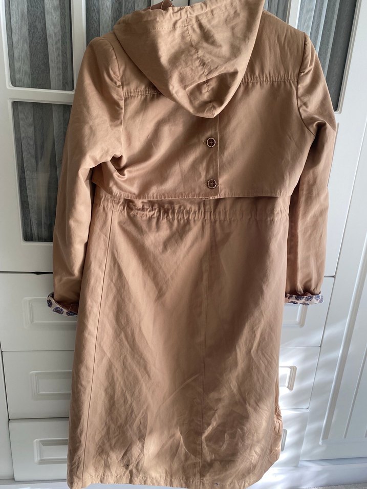 Satıldı///Bej Düğmeli Uzun Kadın Trençkot Nihan marka - Görsel 2