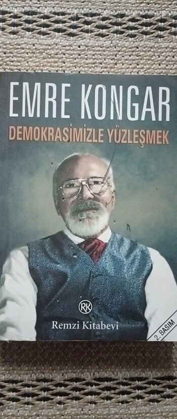 Emre Kongar