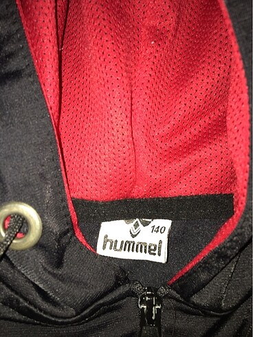 8 Yaş Beden Hummel sweatshirt 8/9 yaş