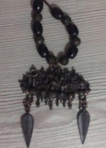 Uzun Siyah Boncuklu Gotik Kolye - Görsel 2