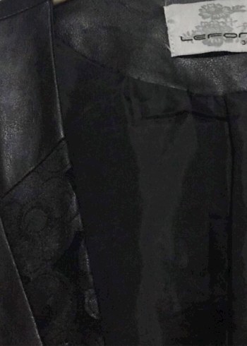 Lefon Siyah Deri Kolsuz V Yaka Kemerli Yelek - Görsel 4