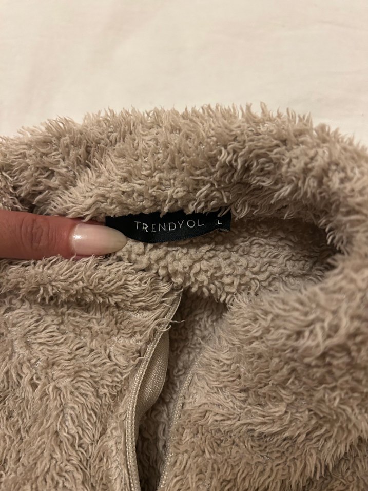 Bej Kadın Peluş Mont Yüksek Yaka - Görsel 2