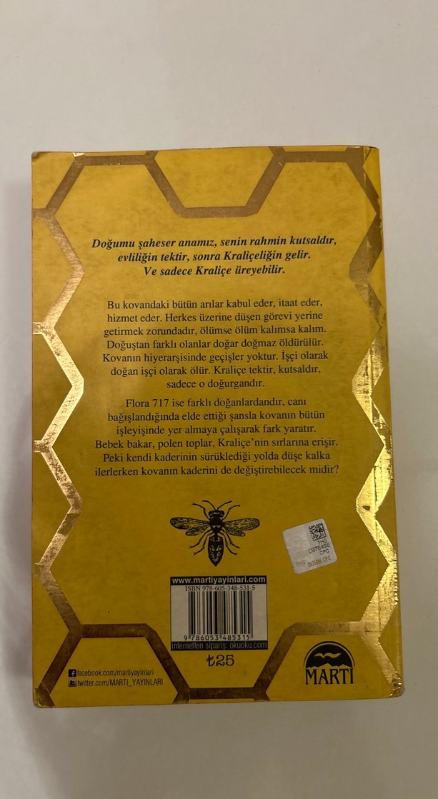 İtaat Etme Kabul Etme Hizmet Etme - Laline Paull - Görsel 2