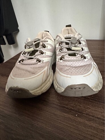 26 Beden Zara spor ayakkabı