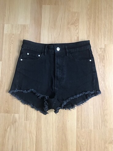 Zara short