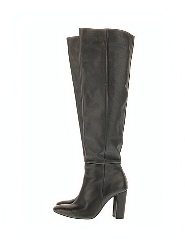 Stradivarius Çizme %70 İndirimli.
