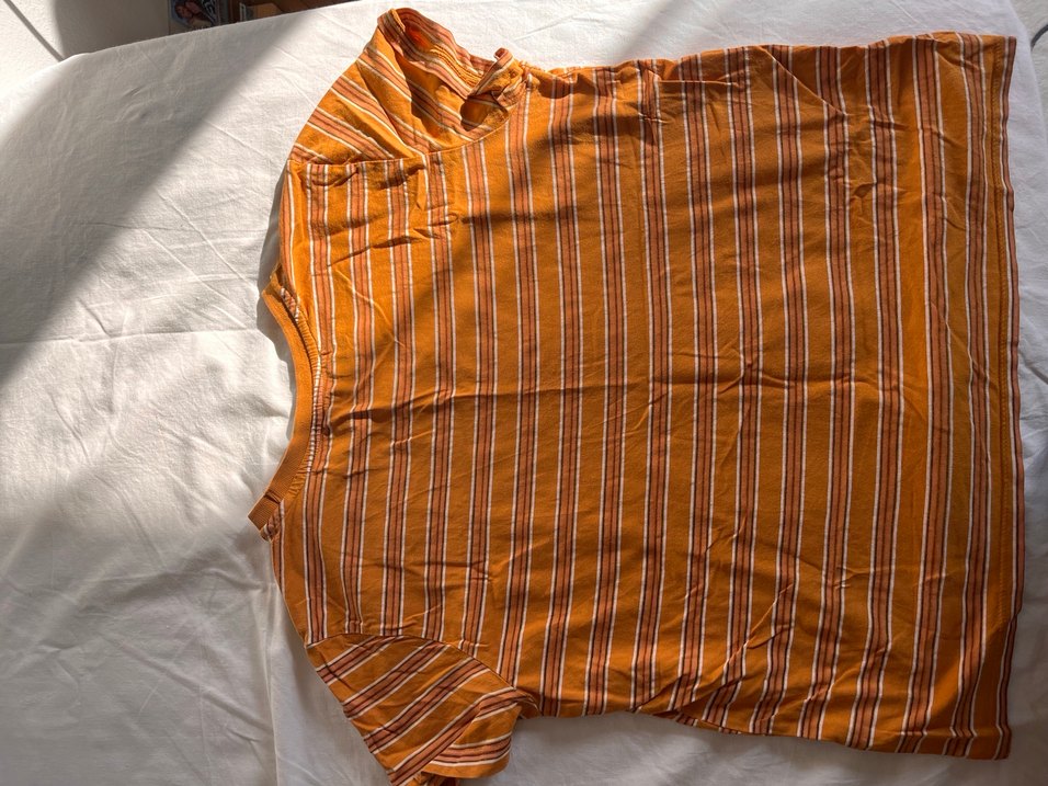 Düğmeli Çizgili Kısa Kollu Kadın Tişört - Görsel 2