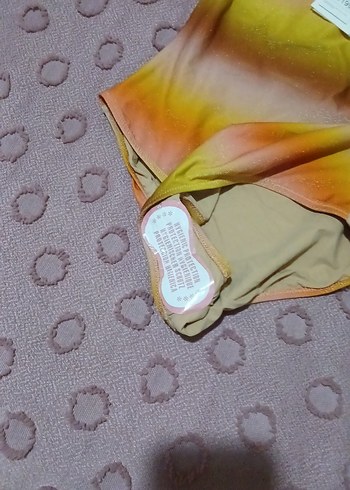 Pastel Renkli Tek Omuzlu Bağlama Desenli Mayo - Görsel 2