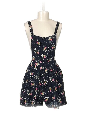 Miss Selfridge Kısa Tulum %70 İndirimli.
