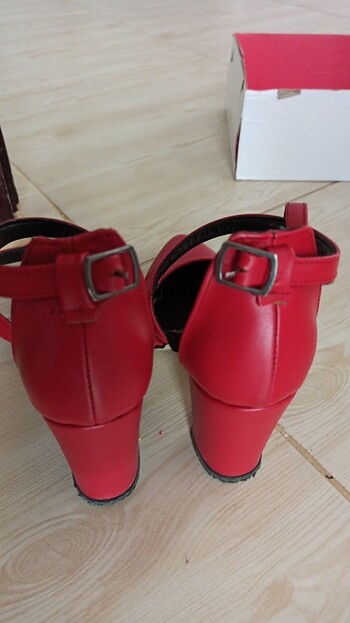 36 Beden kırmızı Renk Ayakkabı 