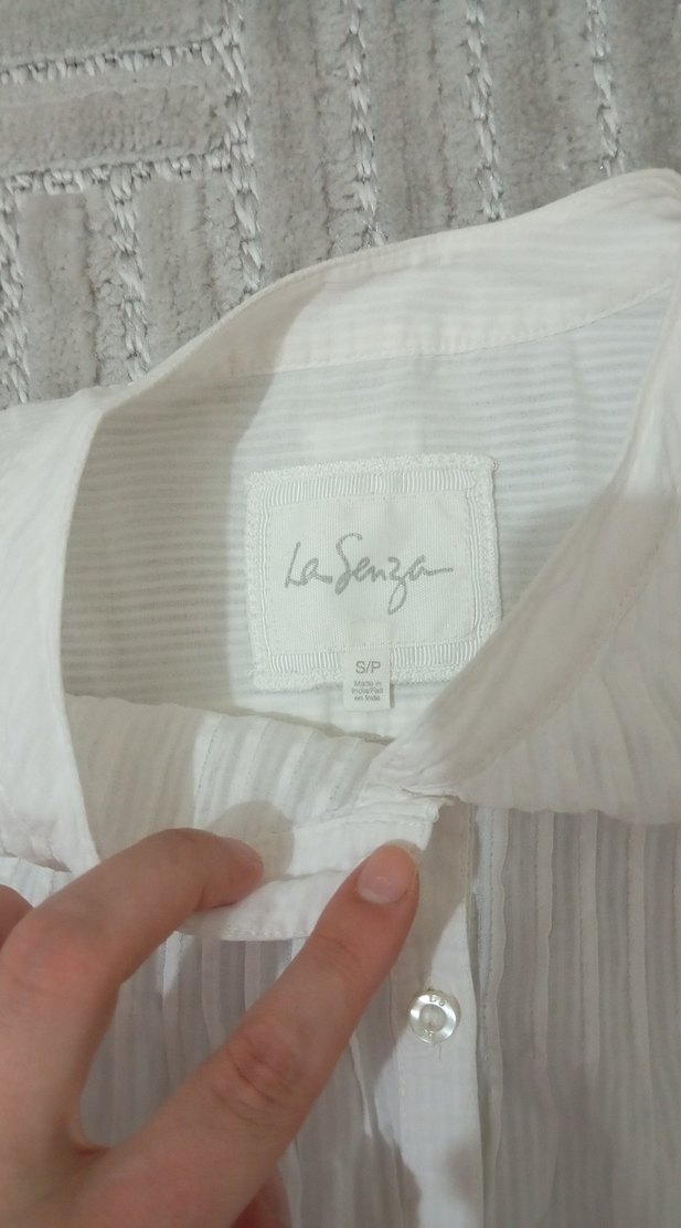 Beyaz Keten Düğmeli Uzun Kollu Gömlek - Görsel 3