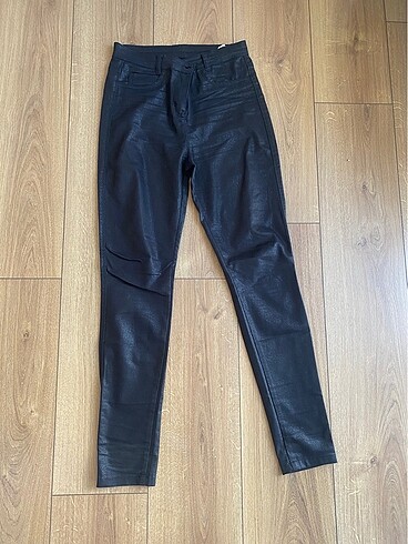 Siyah mum pantolon