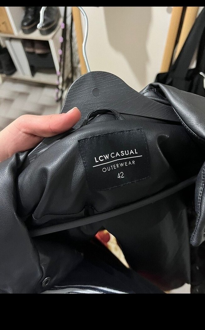 Düğmeli Siyah Deri Kadın Ceket - Görsel 2