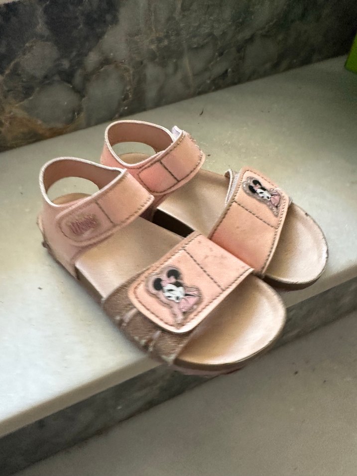 Kız Çocuk Pembe Tokalı Terlik - Görsel 4