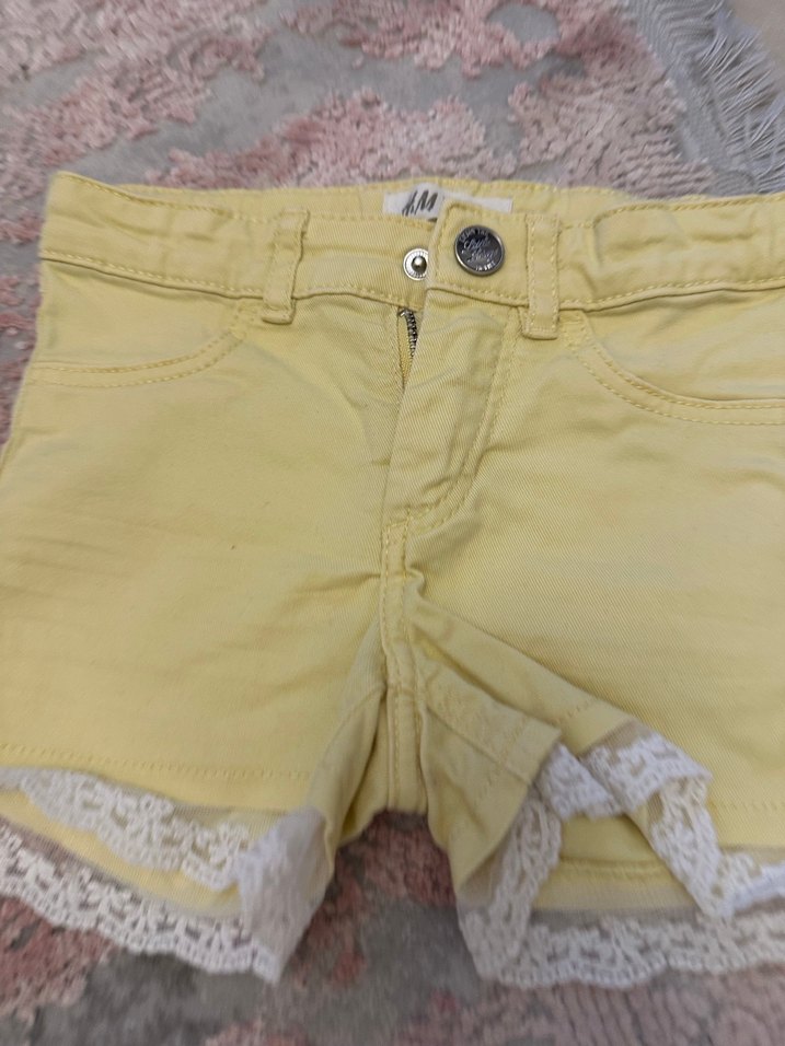 Dantel Detaylı Sarı Pamuk Şort - Görsel 3