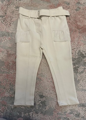 Kemerli Beyaz Kız Pantolonu - Görsel 4