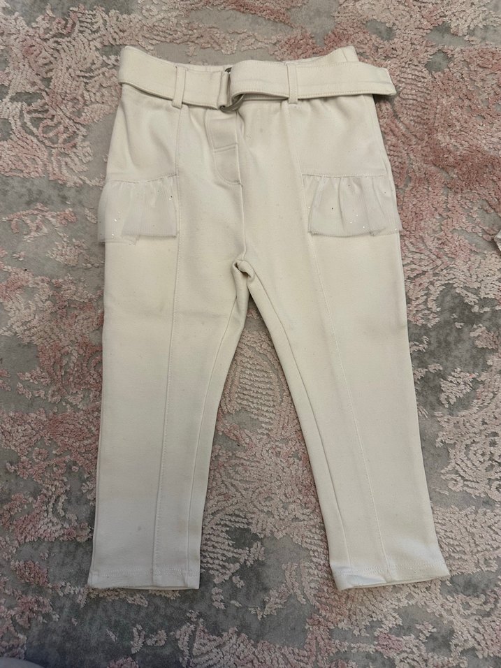 Kemerli Beyaz Kız Pantolonu - Görsel 3