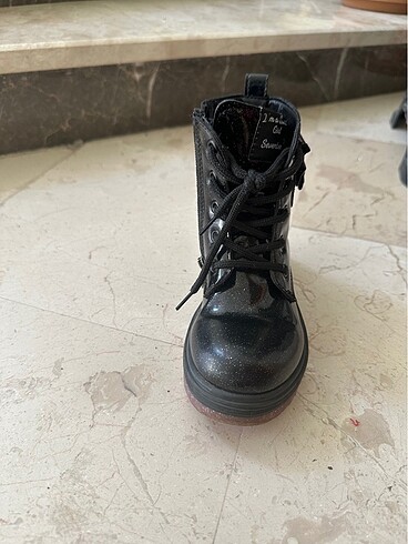 Siyah rugan kız çocuk bot - Görsel 10