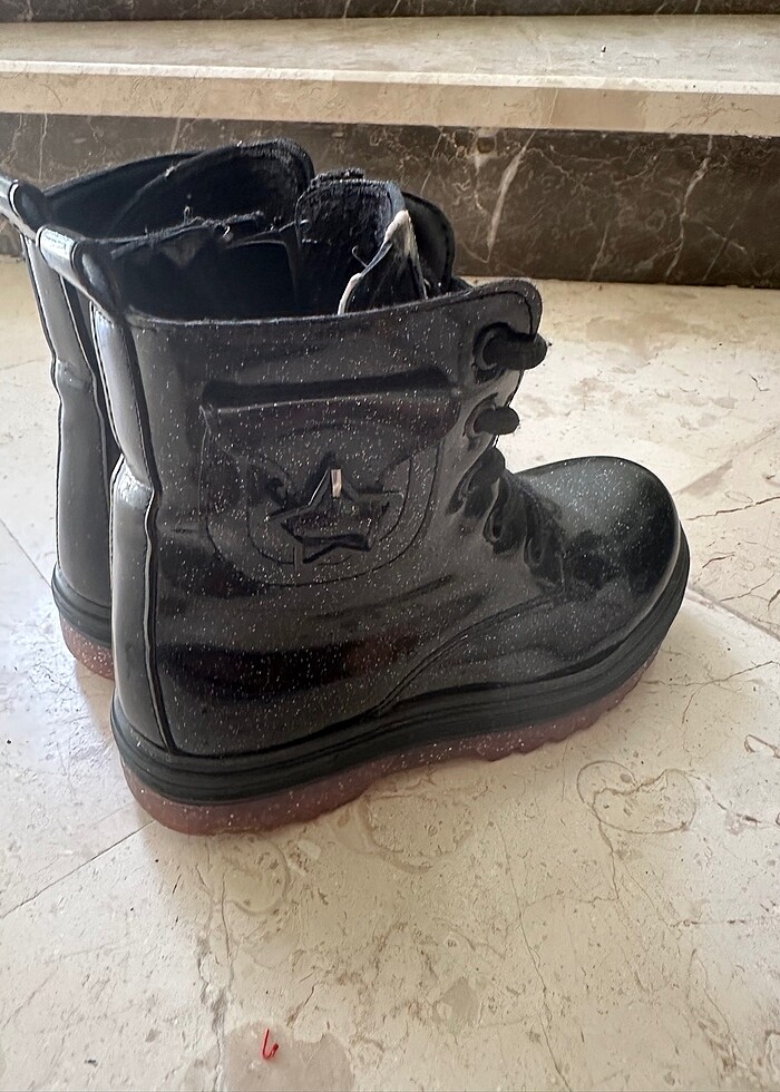 Siyah rugan kız çocuk bot - Görsel 4