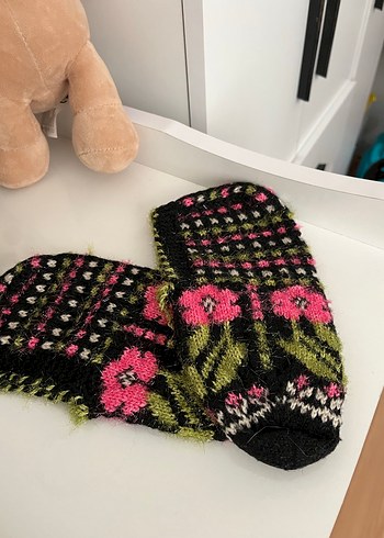 Nakışlı Çok Renkli örgü patik - Görsel 2