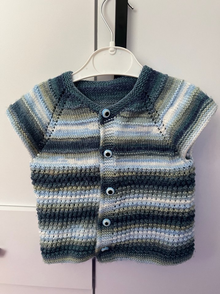 Erkek Çocuk Gri Triko Düğmeli Yelek - Görsel 3