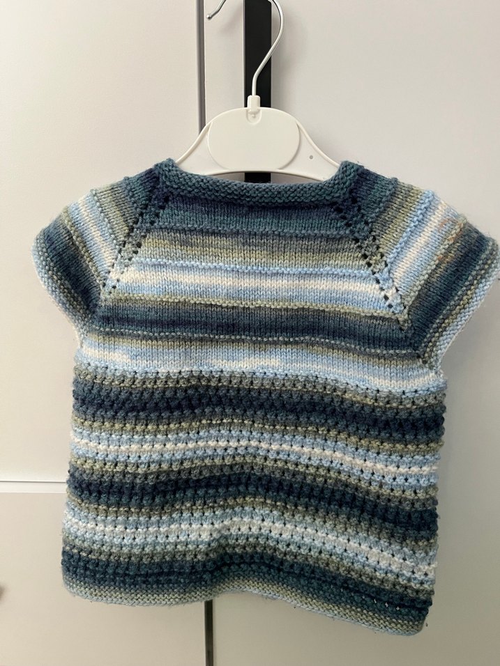 Erkek Çocuk Gri Triko Düğmeli Yelek - Görsel 4