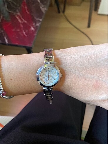 Guess Guess saat