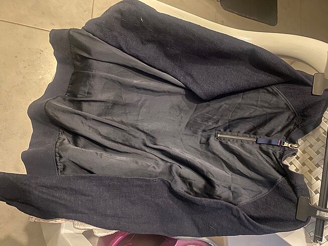 m Beden Tommy hilfiger sweatshirt