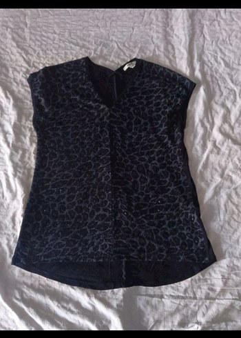 Koton Siyah Leopar Desenli V Yaka Denim Bluz