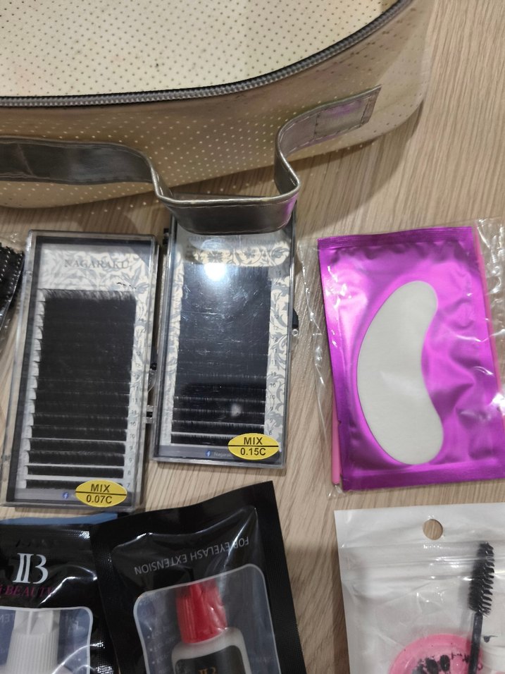 Beyaz Kirpik Uzatma Seti ve Aksesuarları - Görsel 3