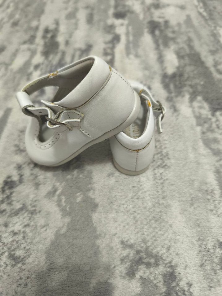 Klasik Beyaz Kız Bebek İlk Adım Ayakkabısı - Görsel 3