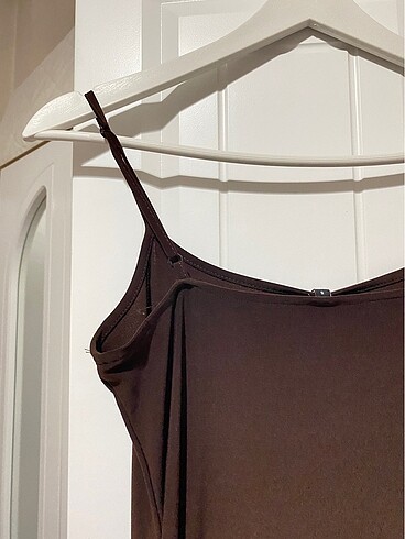 Kahverengi askılı elbise kalem elbise - Görsel 6