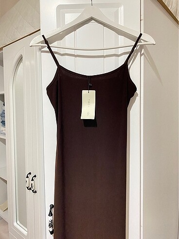 Kahverengi askılı elbise kalem elbise - Görsel 8