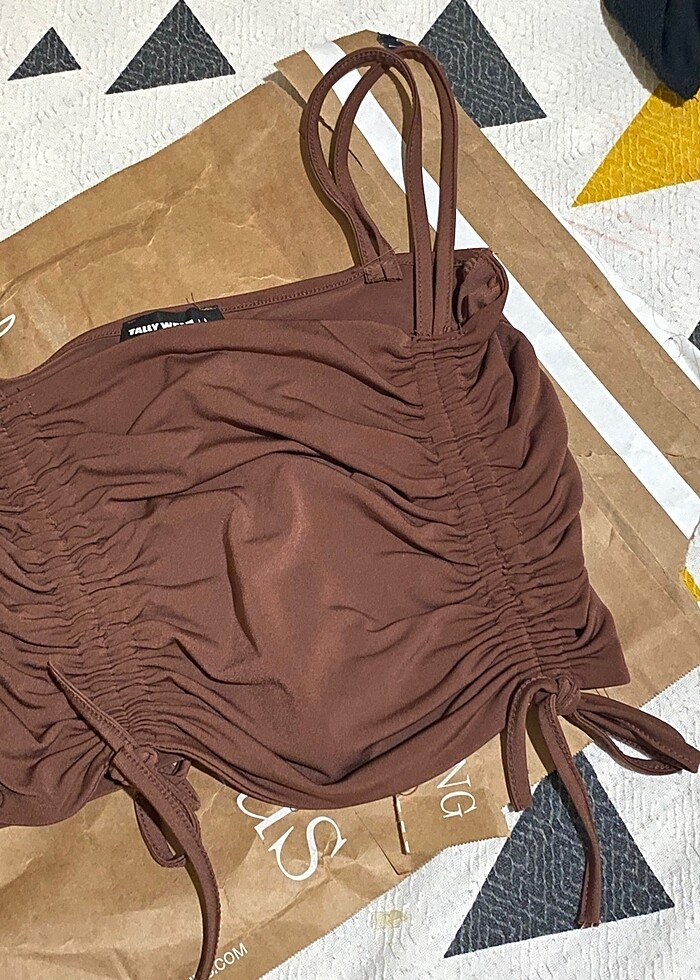 Kahverengi askılı büstiyer bluz - Görsel 2
