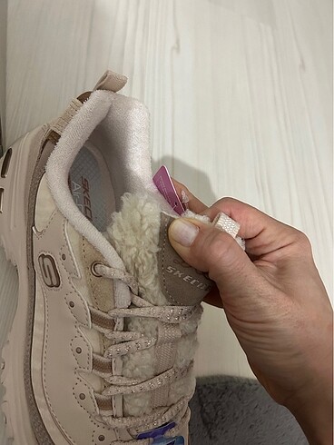 37 Beden Skechers dlites