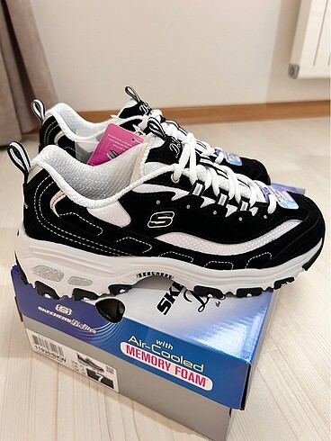 Skechers biggest fan