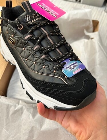 37 Beden Skechers dlites glmaour elimde kalmadı