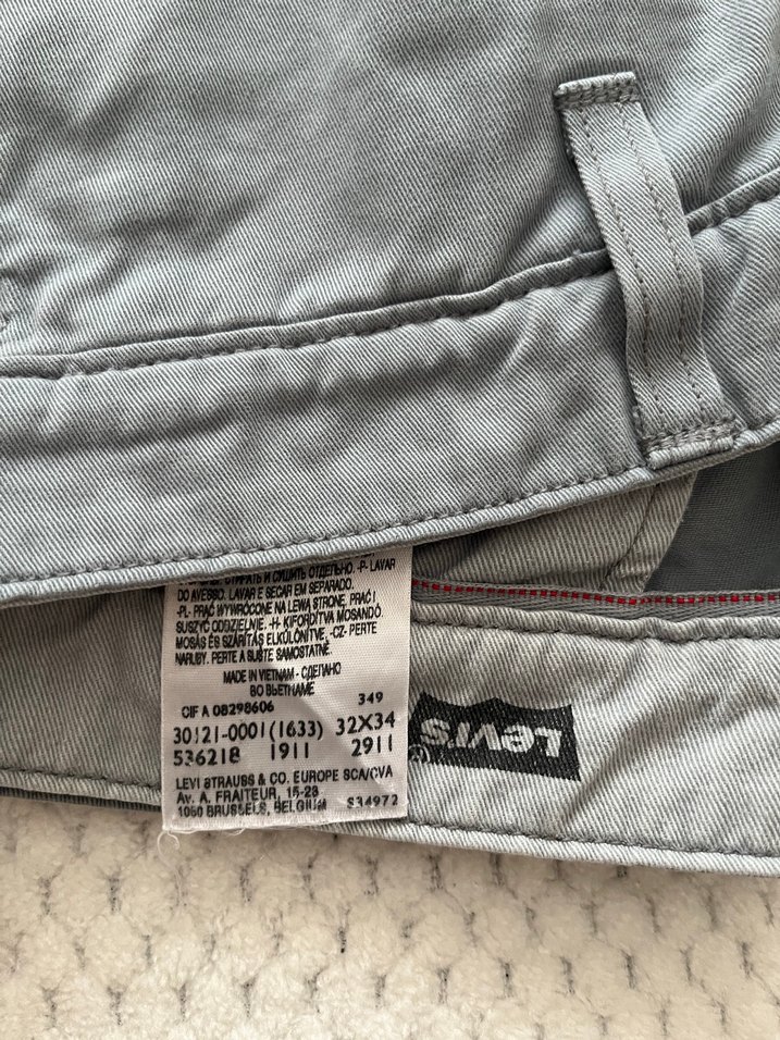 Gri Levis Pantolon — görsel 4/4