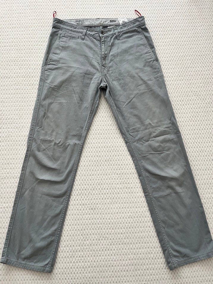 Gri Levis Pantolon — görsel 2/4