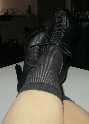 suni deri bootie