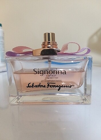 Signorina kadın parfüm