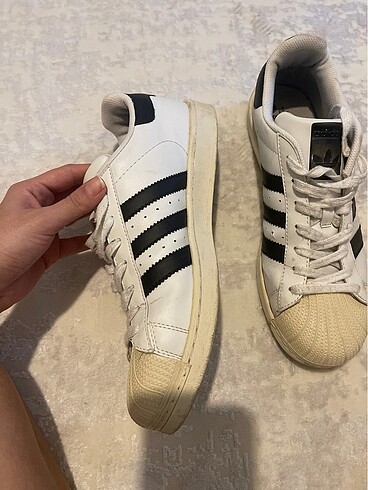  Beden Adidas