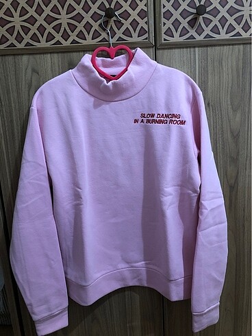 Pembe yarım boğaz sweatshirt